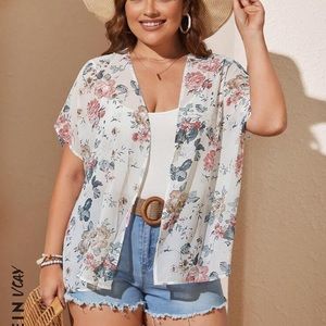 From SHEIN - EMERY ROSE Plus Floral Print Batwing Sleeve Kimono size 2xl